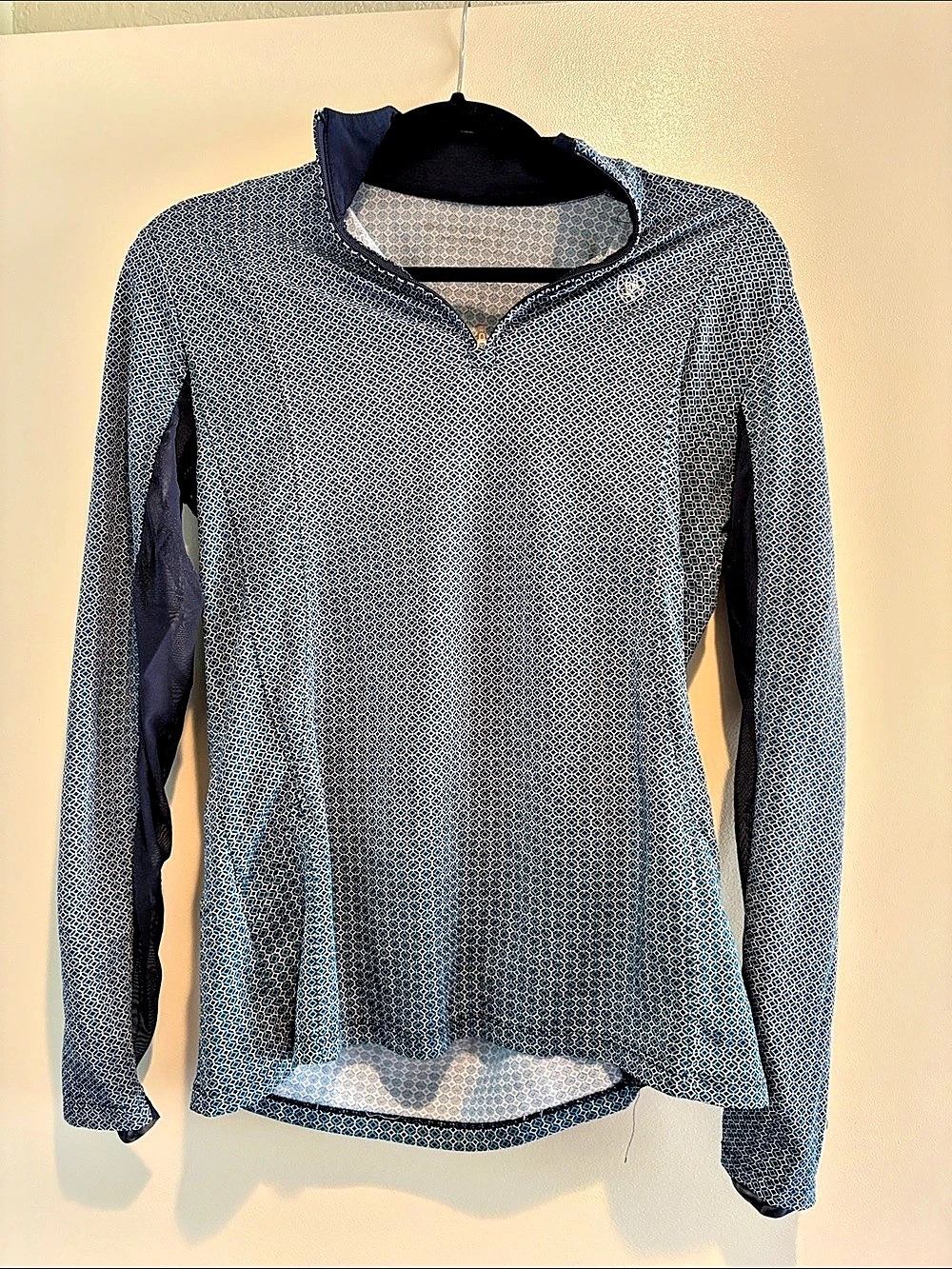 Women’s Artist Geometric Long Sleeve Top in Navy & Green Excellent Used Conditio
